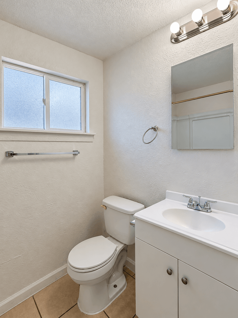 Reno Apartment: 630 Denslowe Drive