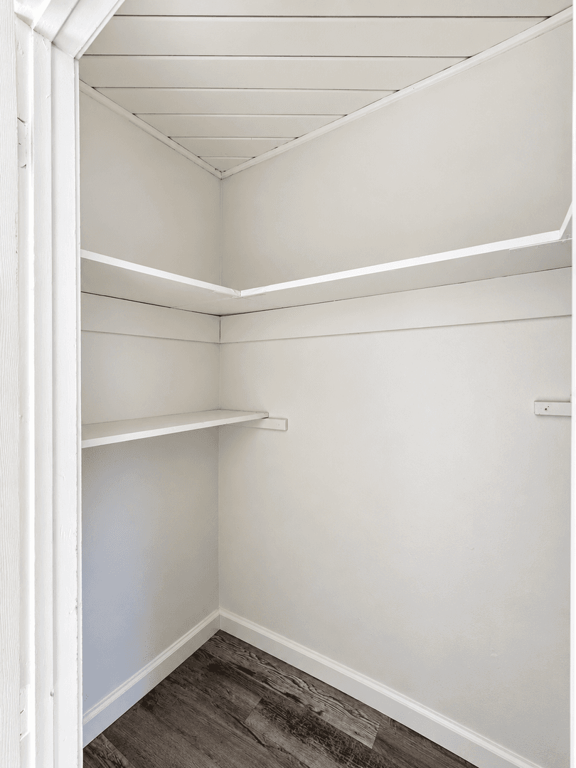 Reno Apartment: 630 Denslowe Drive