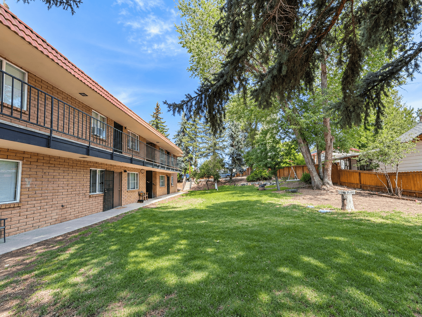 Reno Apartment: 625 University Terrace