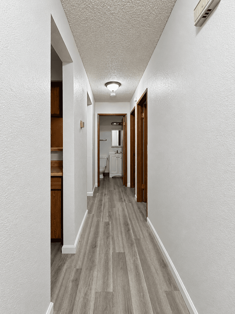Reno Apartment: 102 Moraine Way