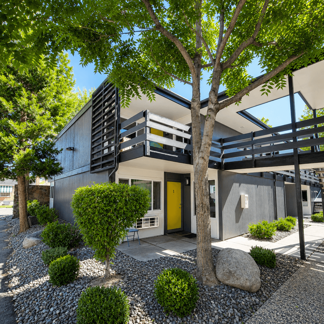 Reno Apartment: 300 W Pueblo Street
