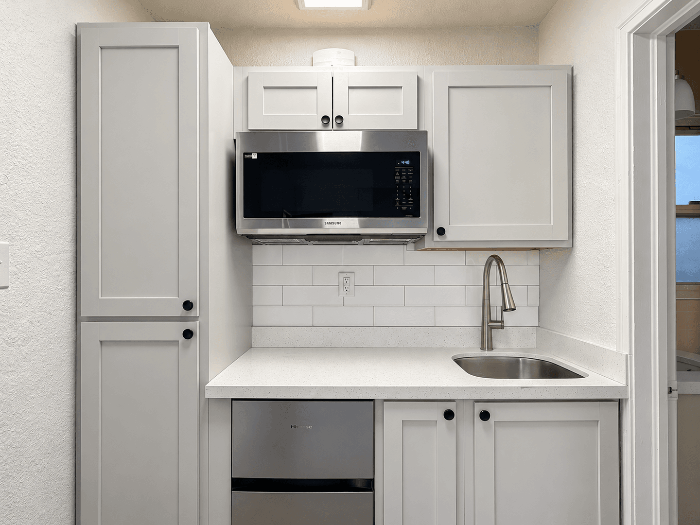 Sparks Apartment: 1828 Victorian Ave