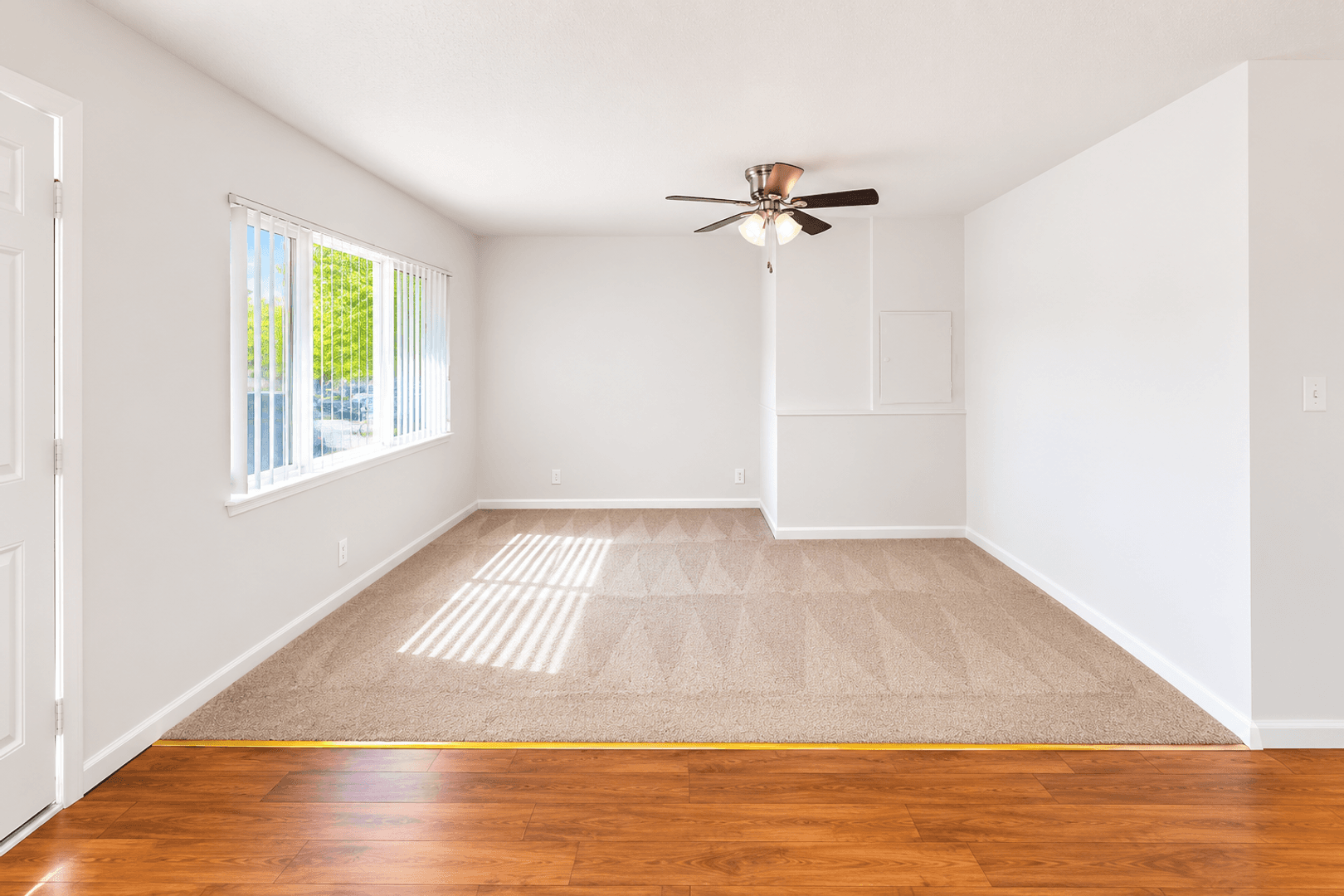 Reno Apartment: 1385-1445 W 7th Street