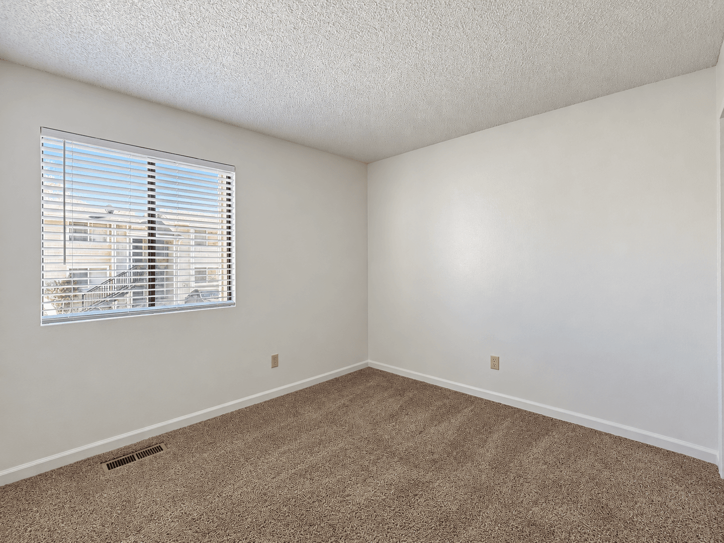 Reno Apartment: 102 Moraine Way