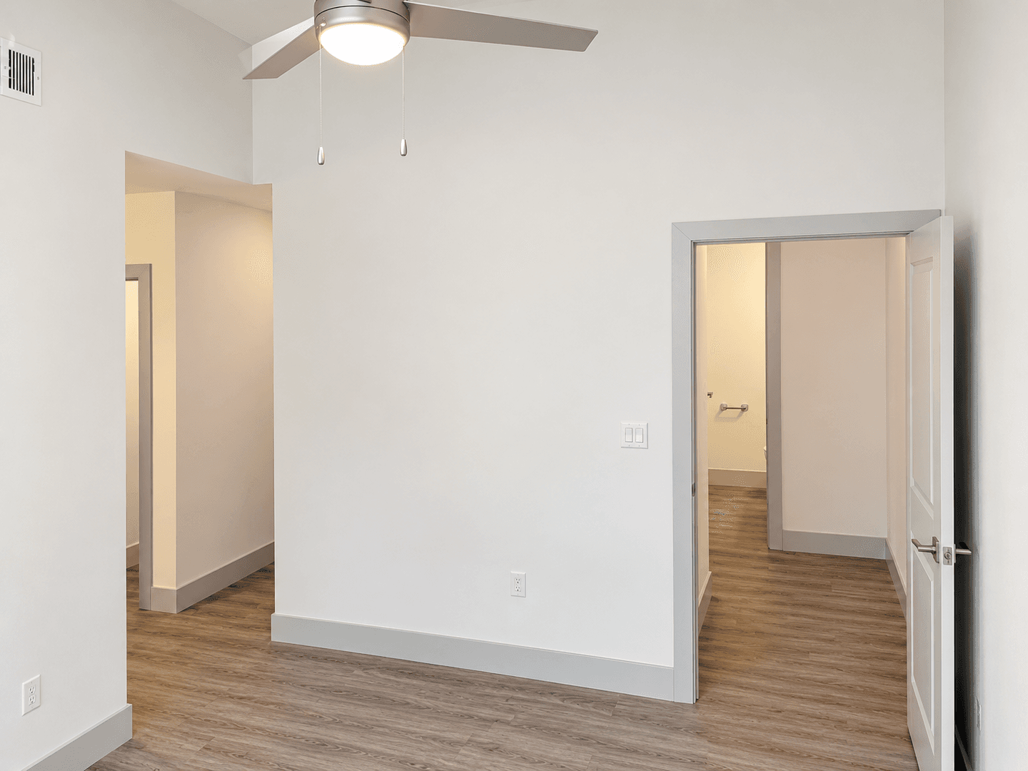 Reno Apartment: 529-543 W 1st St & 100-114 Bell St