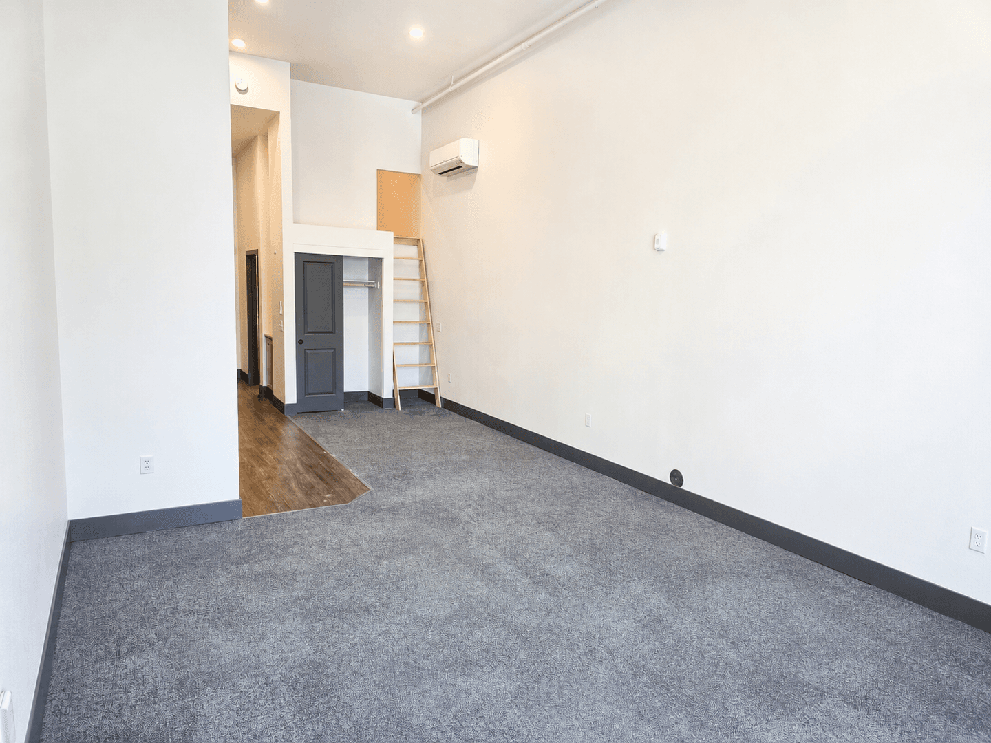 Reno Apartment: 420 Valley Road
