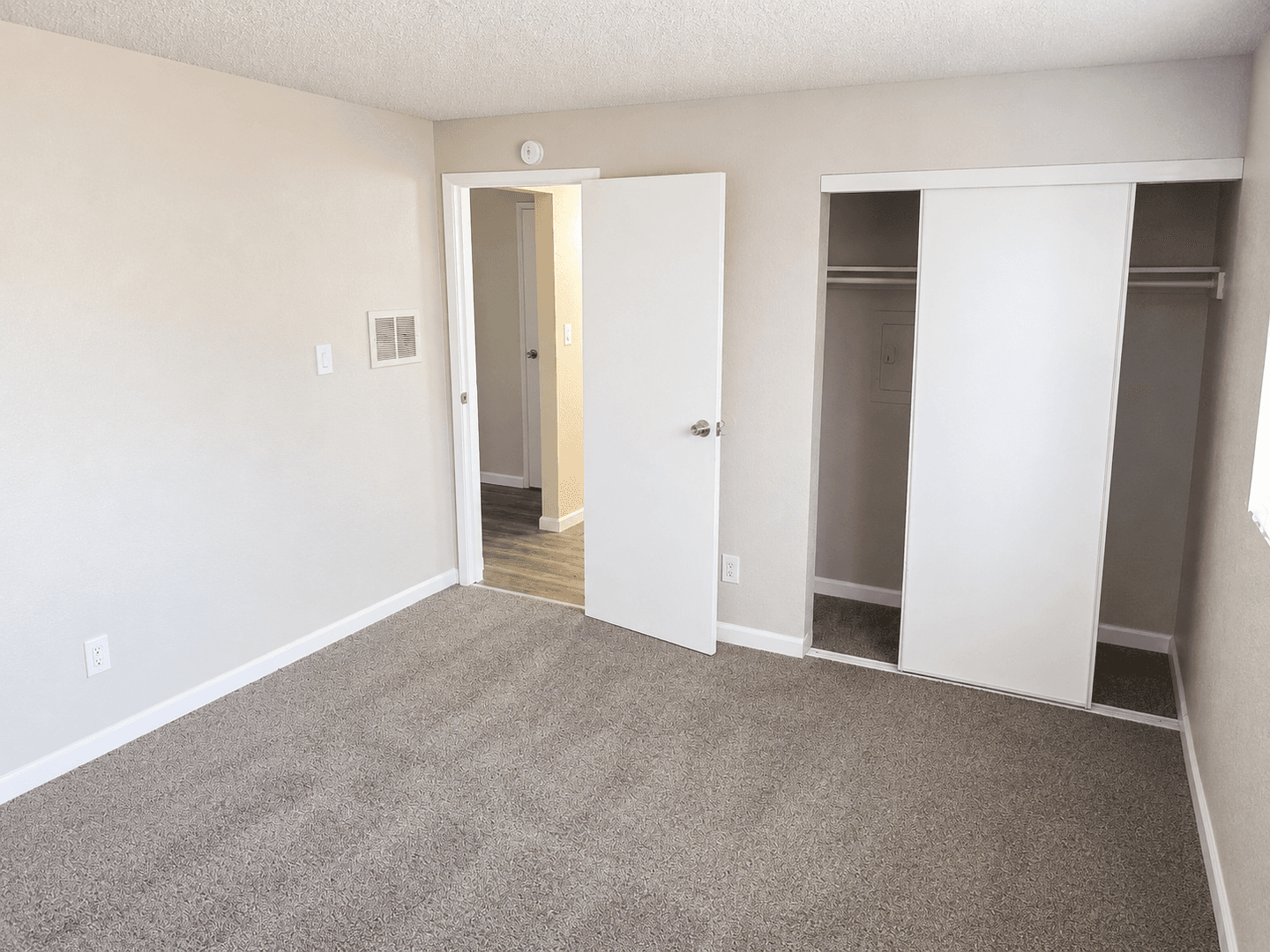 Reno Apartment: 4175 Neil Road