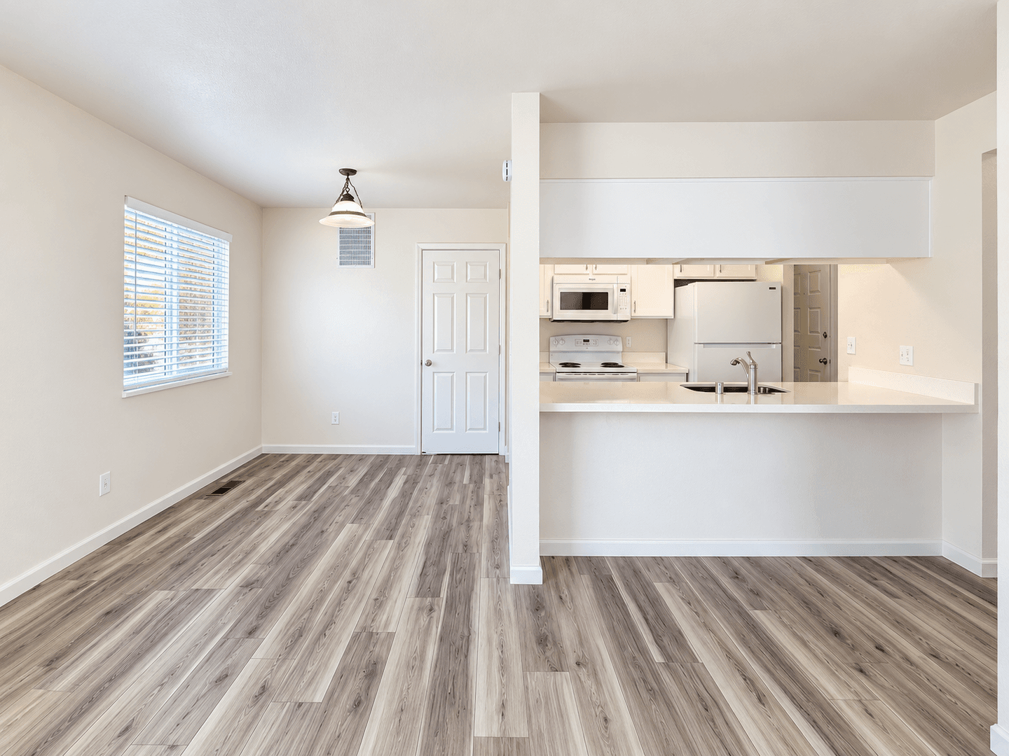 Reno Apartment: 102 Moraine Way