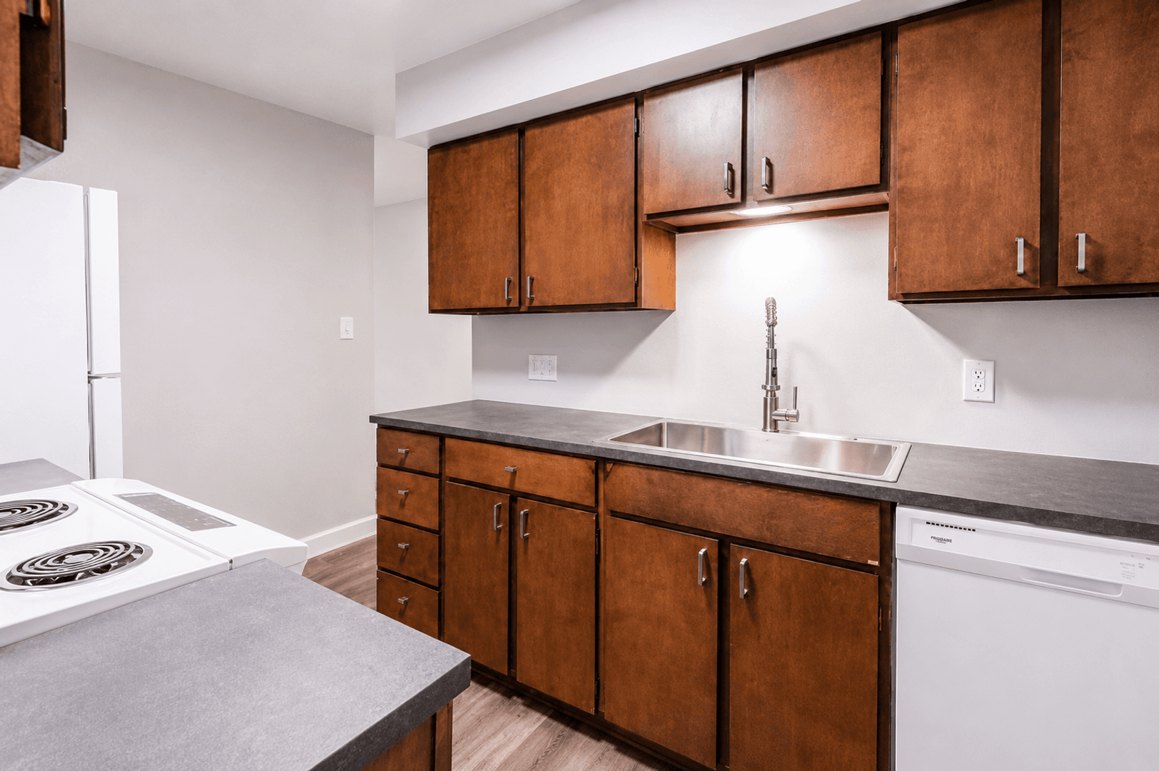 Reno Apartment: 300 W Pueblo Street