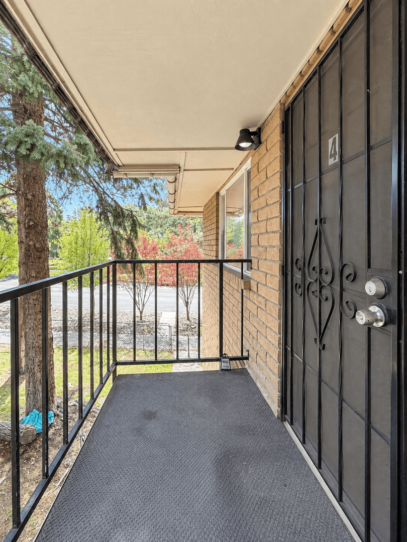 Reno Apartment: 625 University Terrace