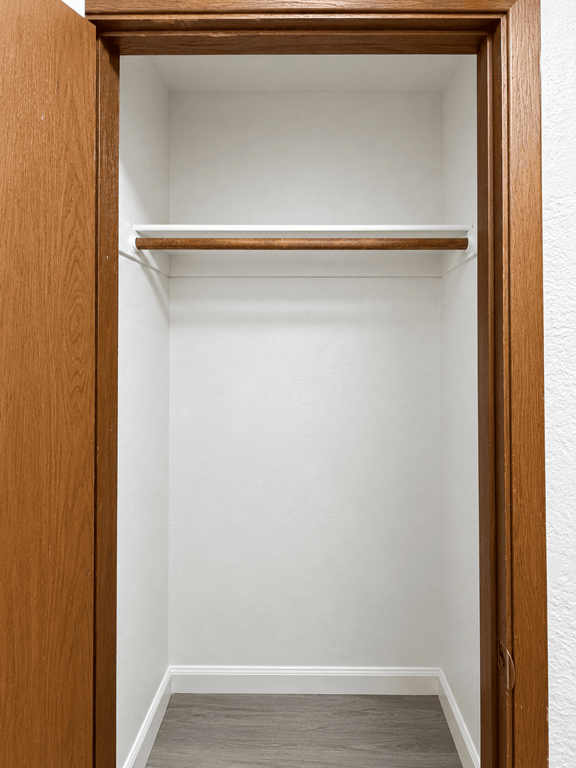Reno Apartment: 102 Moraine Way