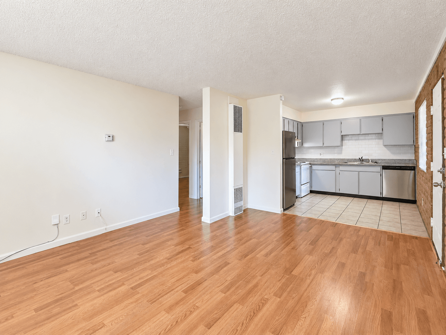 Reno Apartment: 625 University Terrace
