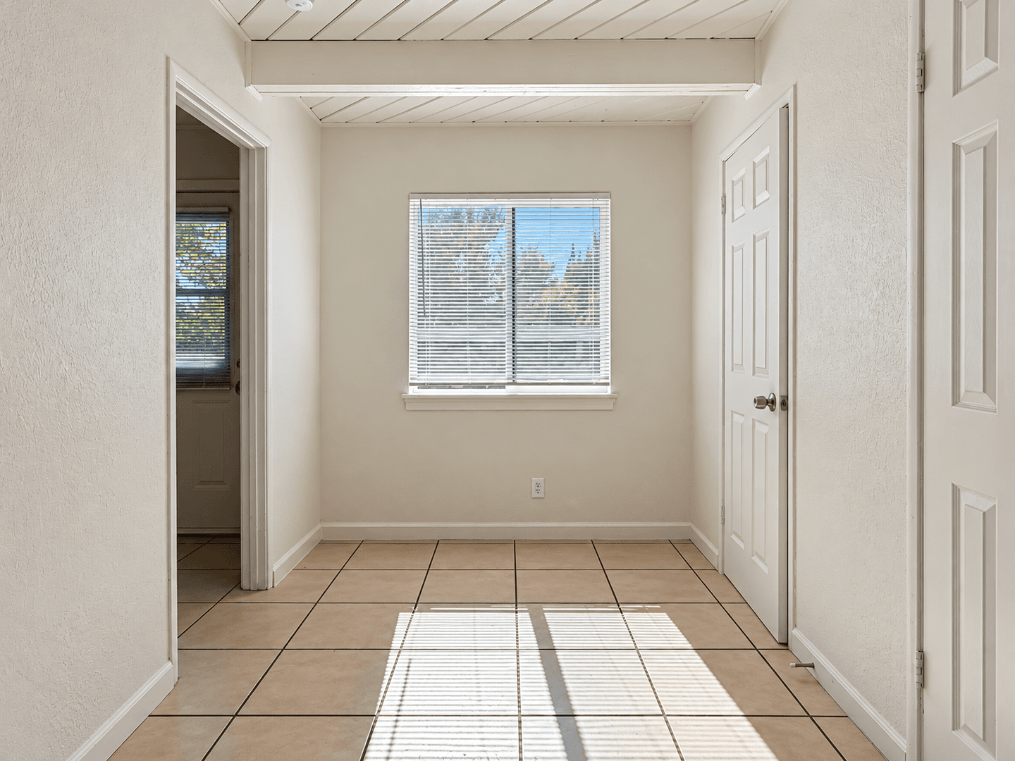 Reno Apartment: 630 Denslowe Drive