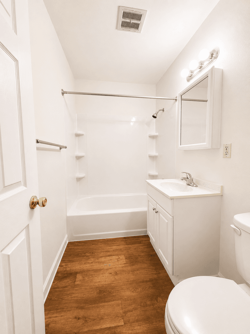 Reno Apartment: 1385-1445 W 7th Street
