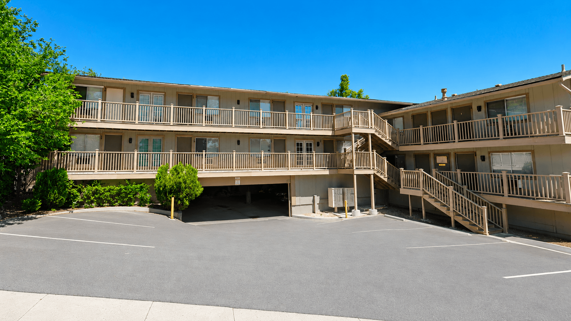 Reno Apartment: 1133 Buena Vista Ave