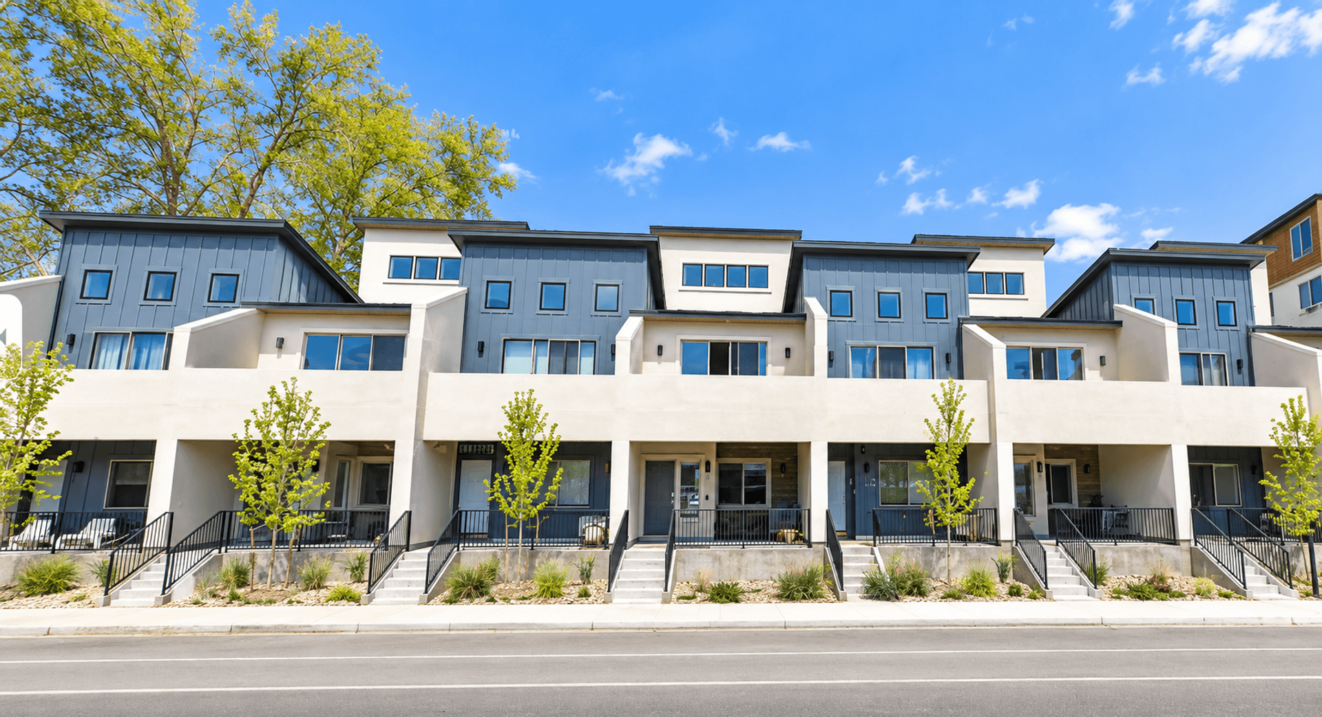 Reno Apartment: 529-543 W 1st St & 100-114 Bell St
