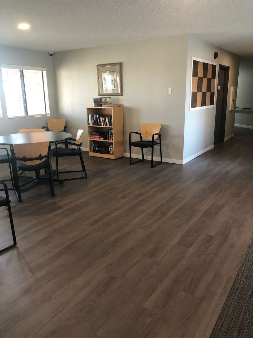 Belle Plaine Apartment: 1540 15th St