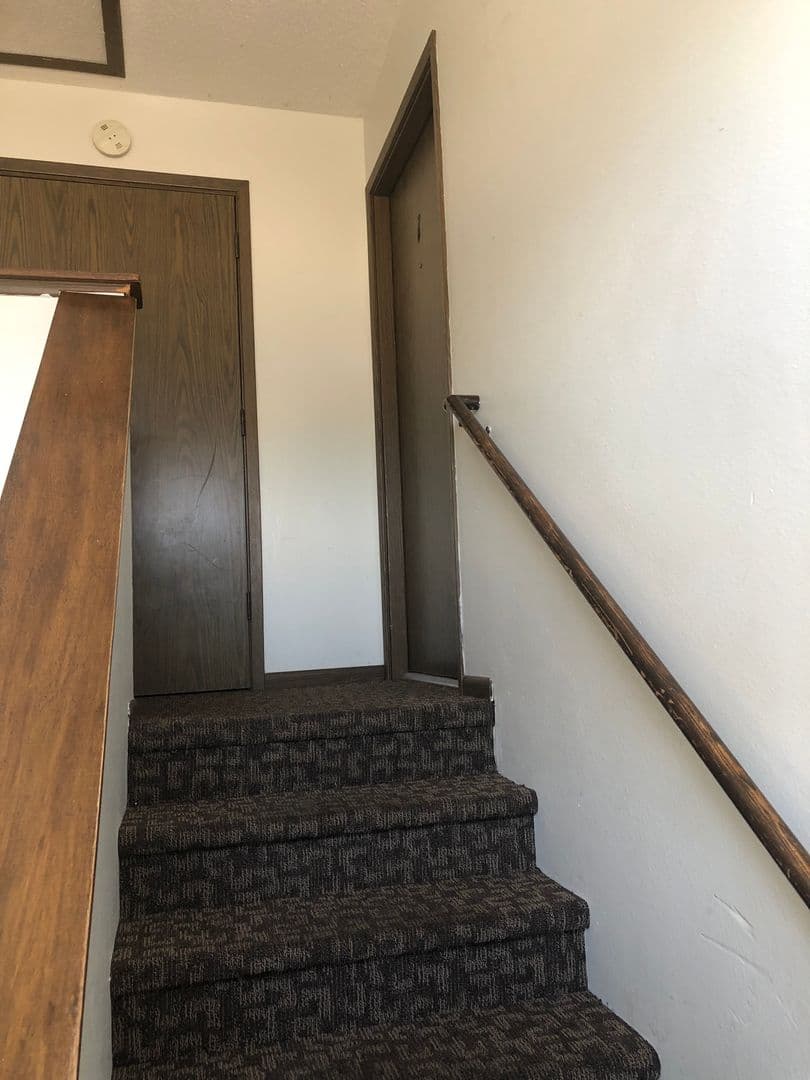 Marion Apartment: 4401 Vasey Ave