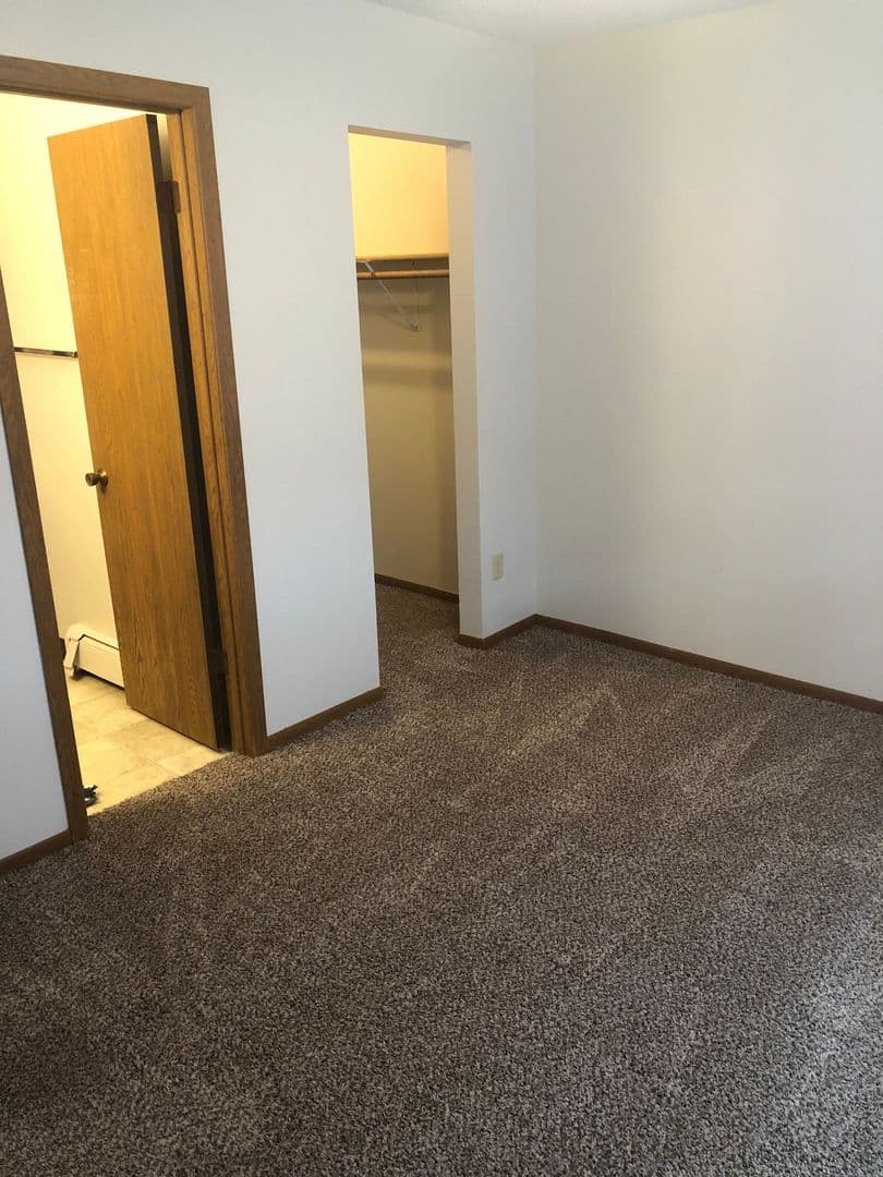 Marion Apartment: 1450-1540 44th St