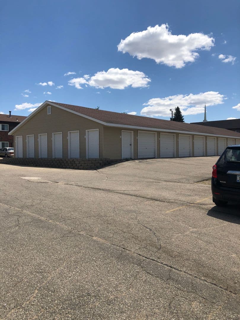 Marion Apartment: 1450-1540 44th St
