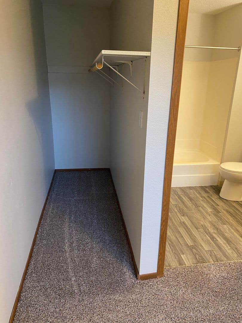 Marion Apartment: 1450-1540 44th St