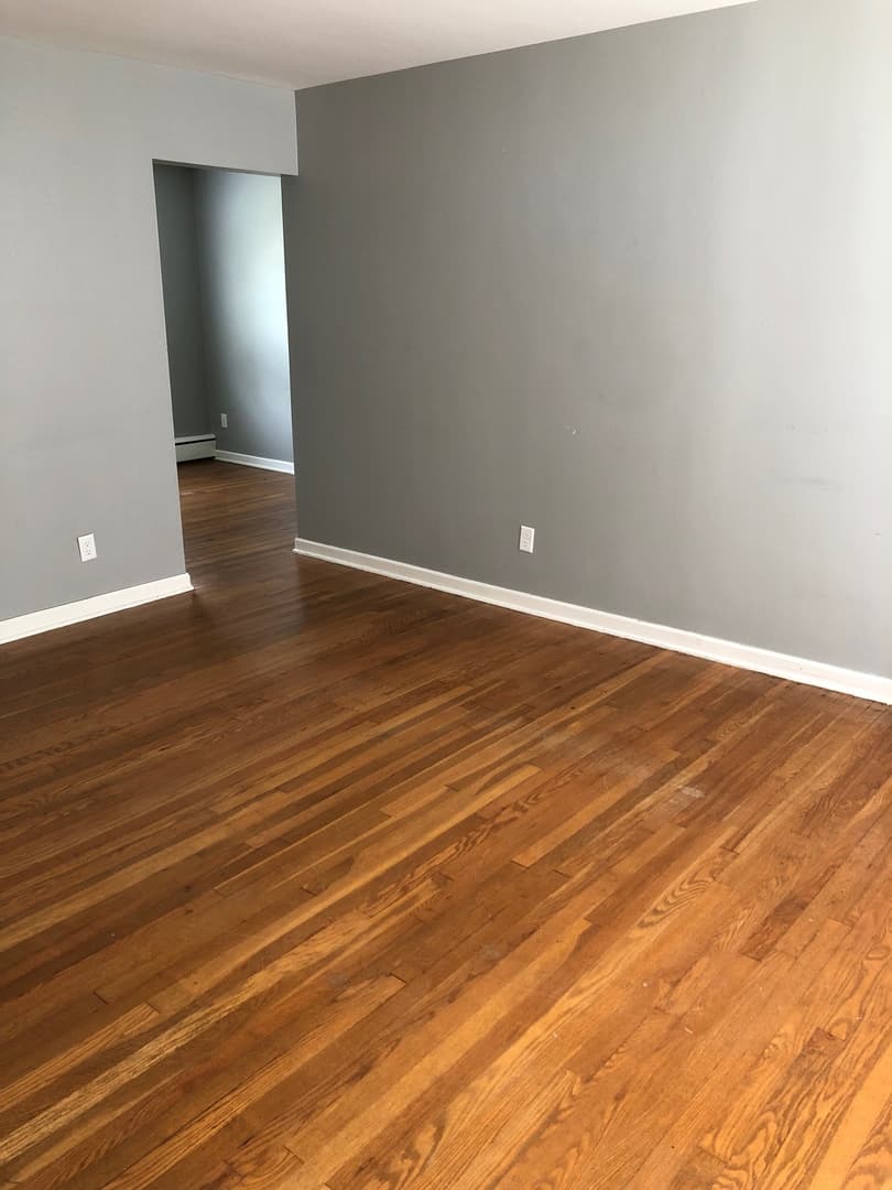 Cedar Rapids Apartment: 1300-1500 Oakland Rd NE