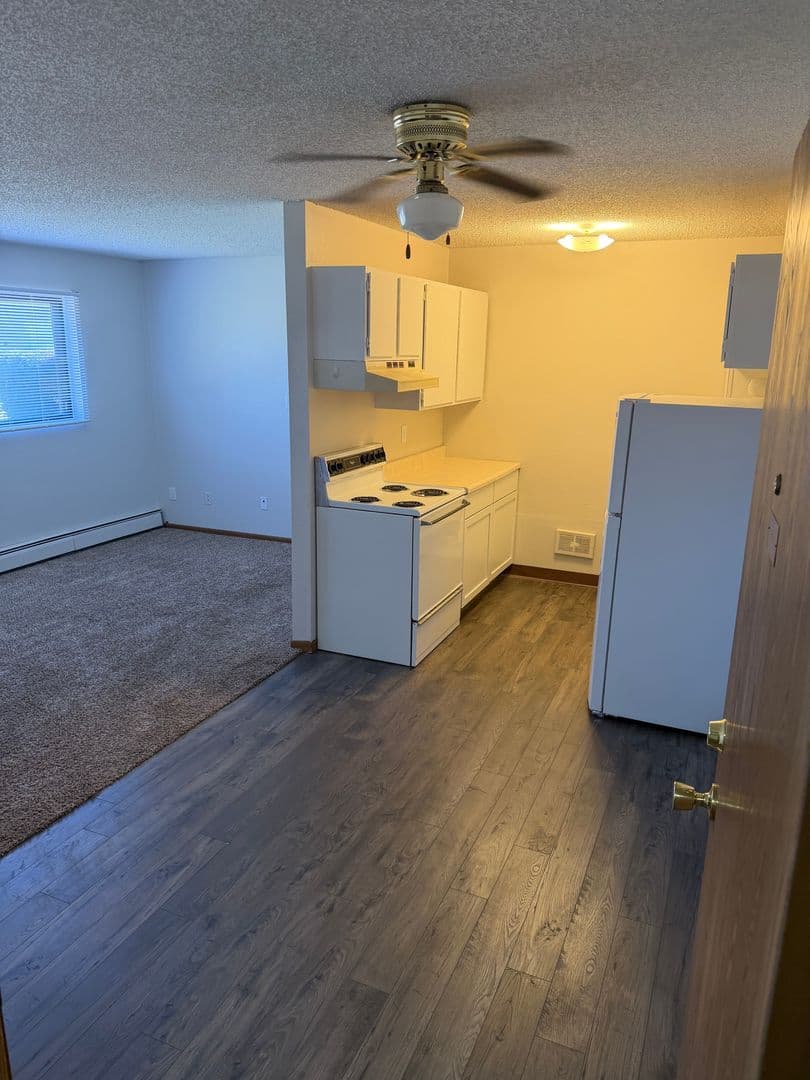 Marion Apartment: 1450-1540 44th St
