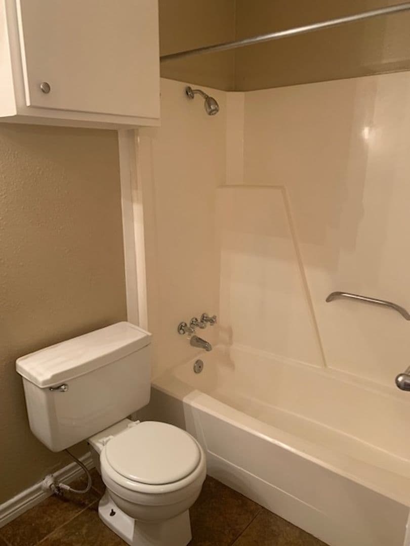 Tyler Apartment: 2400 Shiloh Rd