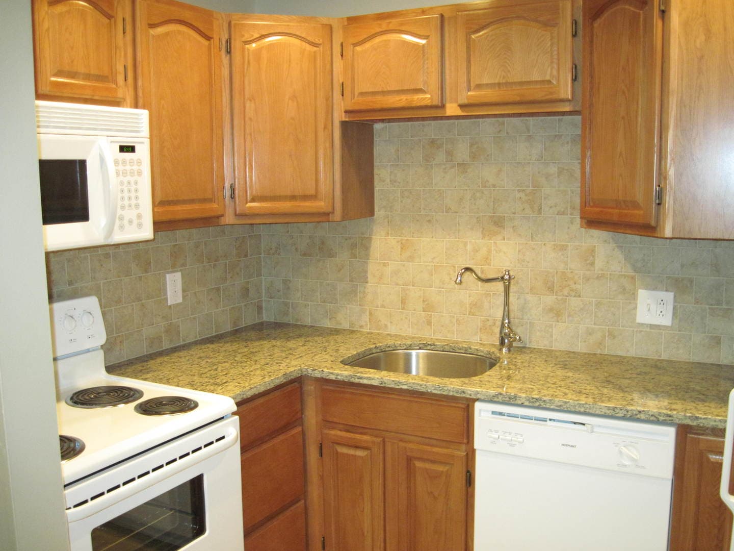 Pottstown Apartment: 124 King St