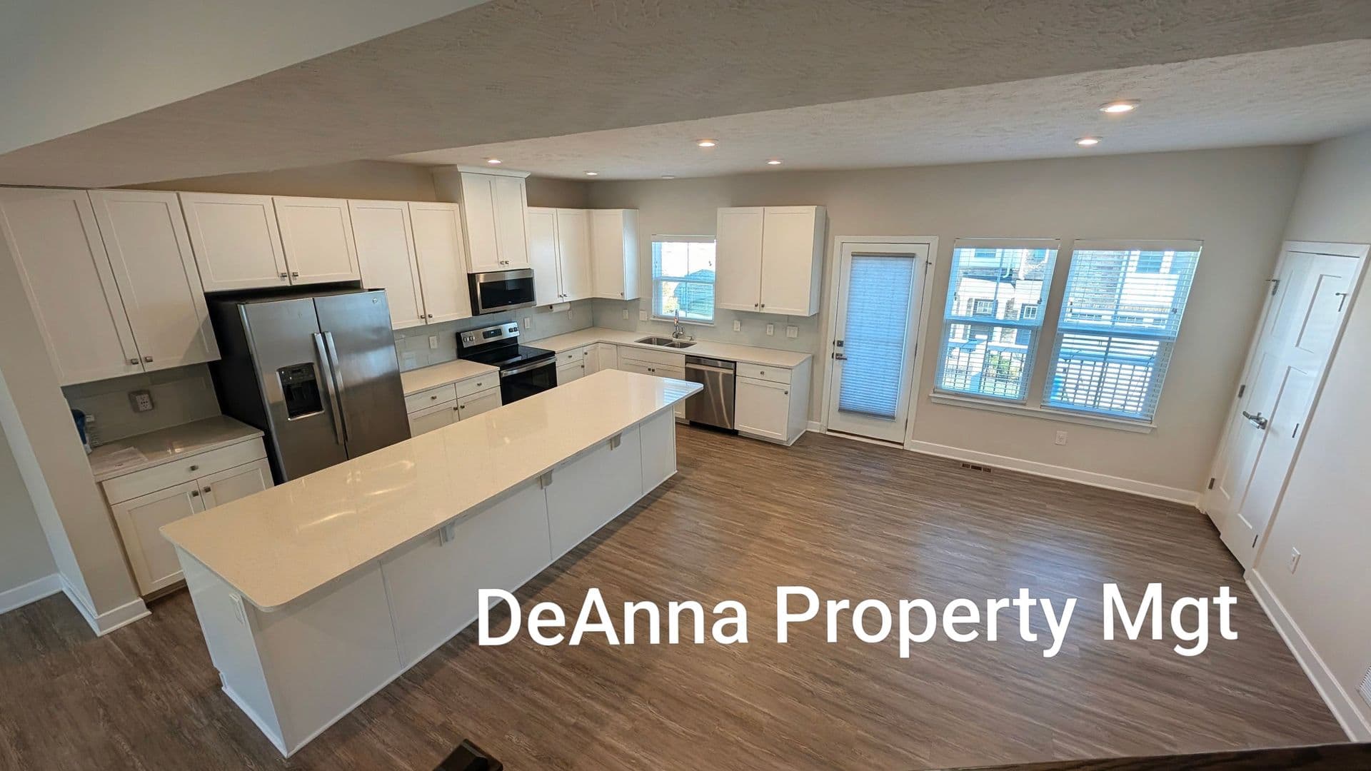 Avon House: 1470 Caymus Ct