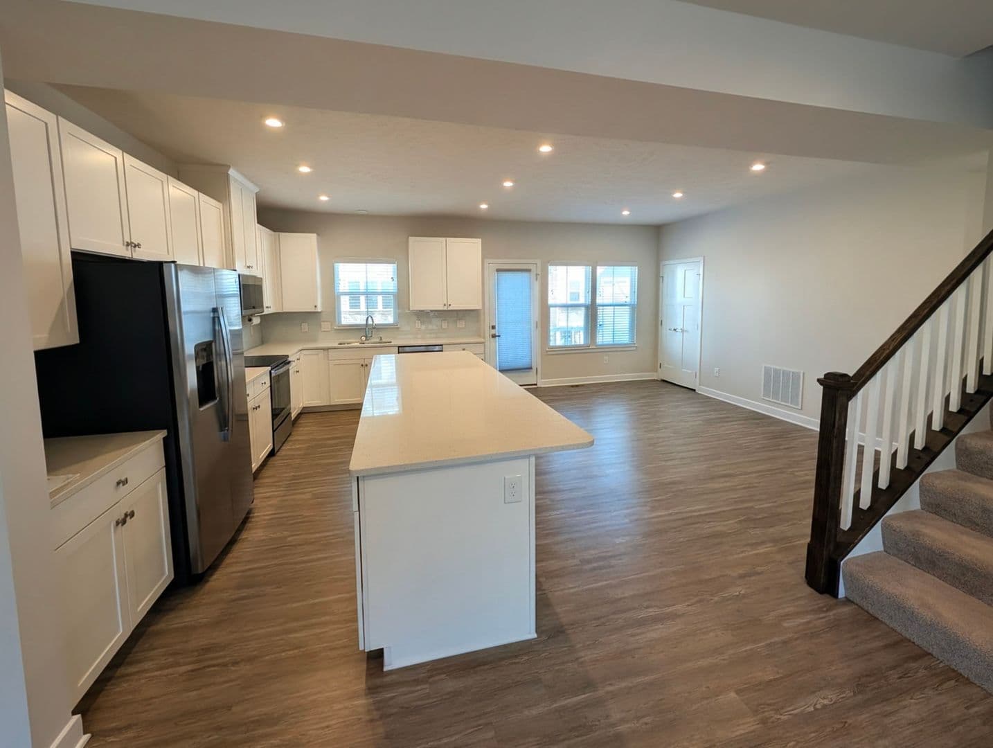 Avon House: 1470 Caymus Ct