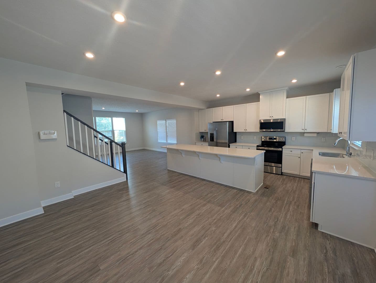 Avon House: 1470 Caymus Ct
