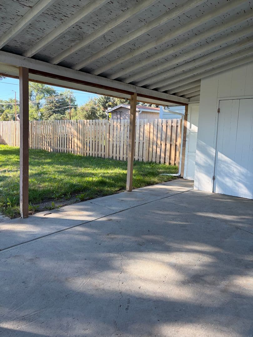 Billings House: 2414 Meadowood St.