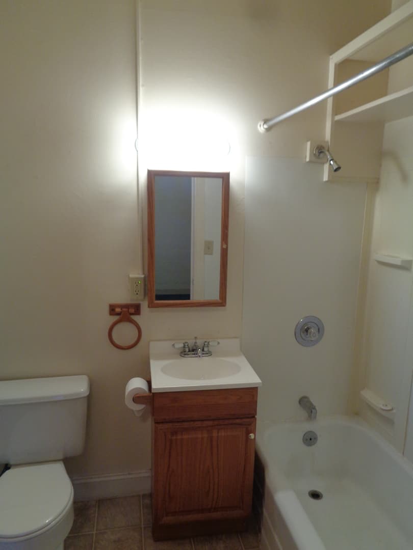 Billings Apartment: 428 Milton Rd