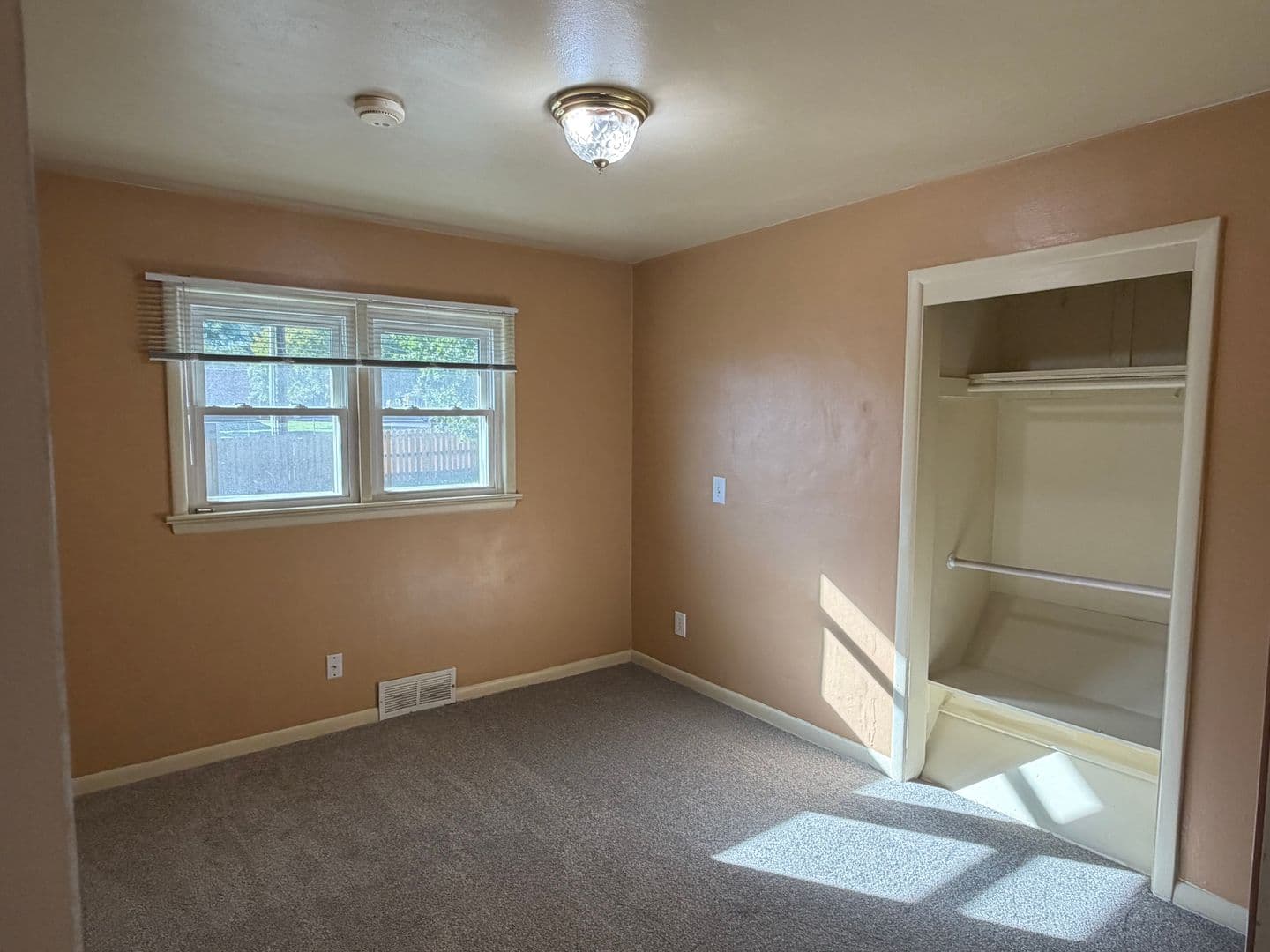 Billings House: 2414 Meadowood St.