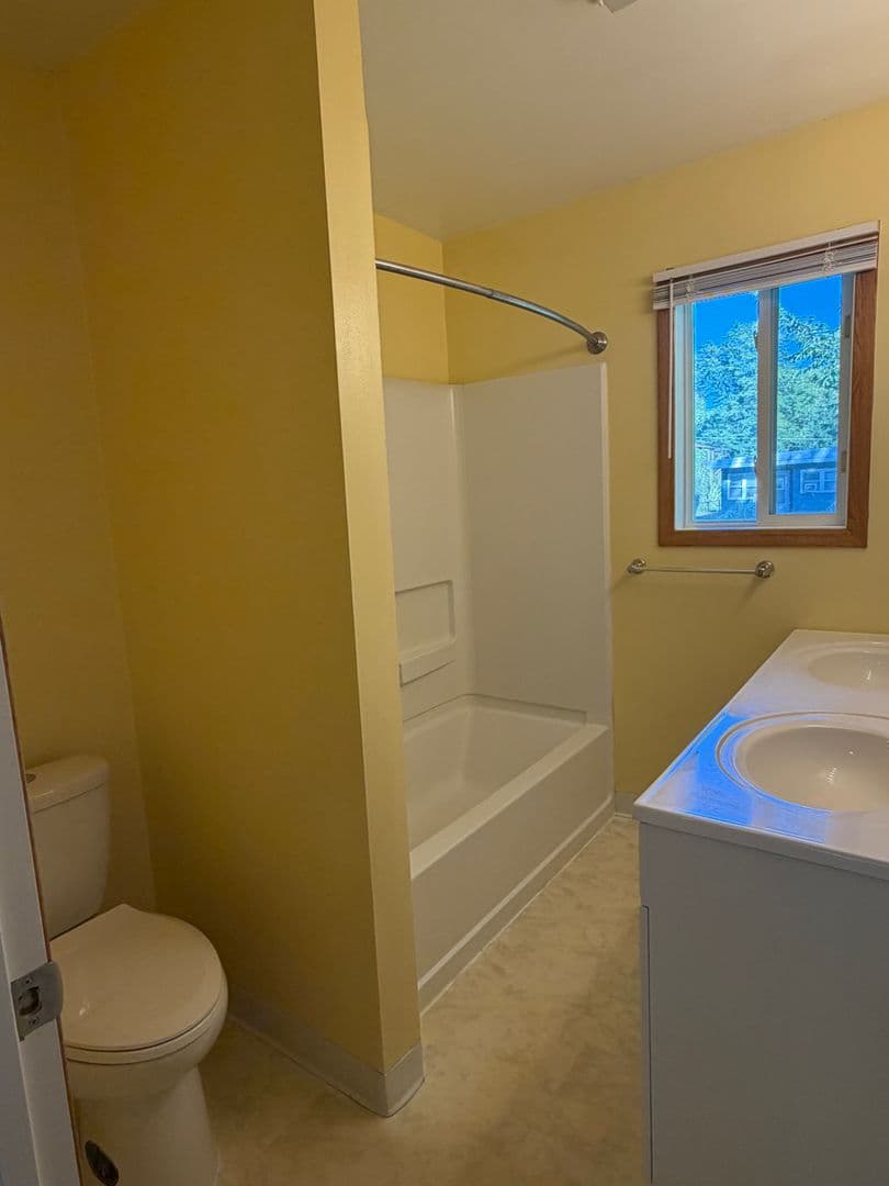 Billings House: 2414 Meadowood St.