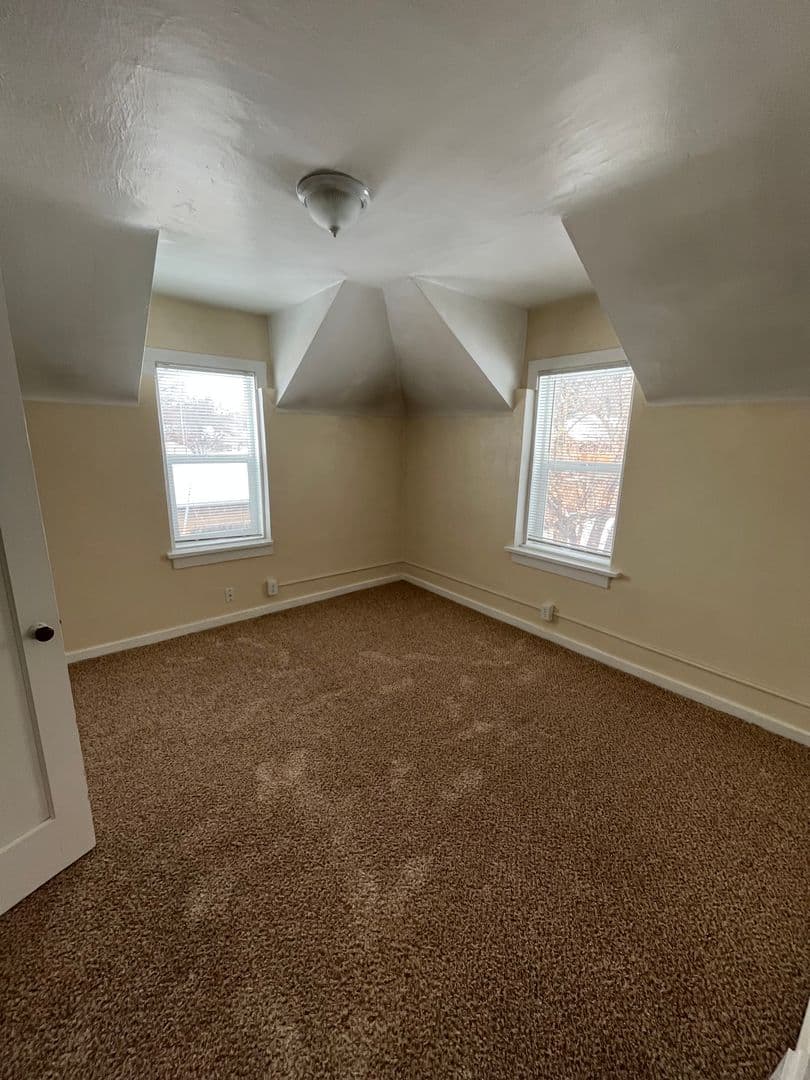 Billings House: 3045 Poly Dr