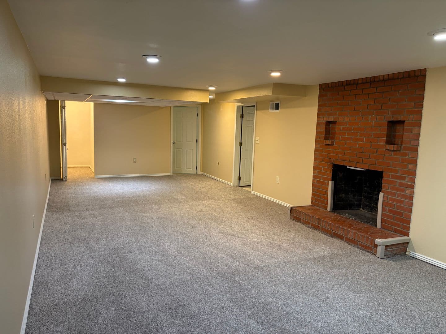 Billings House: 2414 Meadowood St.