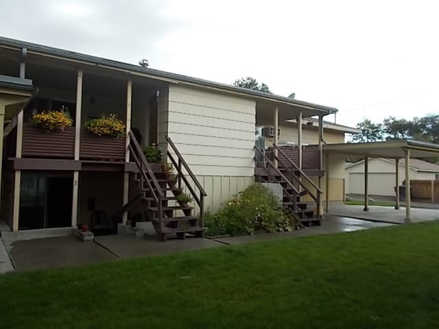 Billings Apartment: 2215 Monad