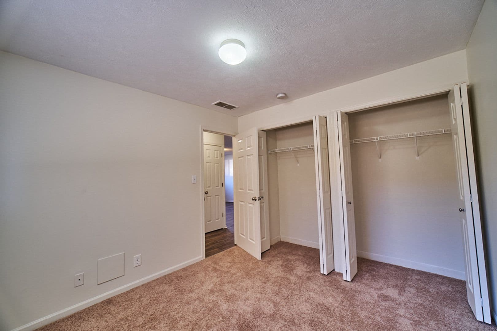 Euclid Apartment: 24350 Lakeshore Blvd.