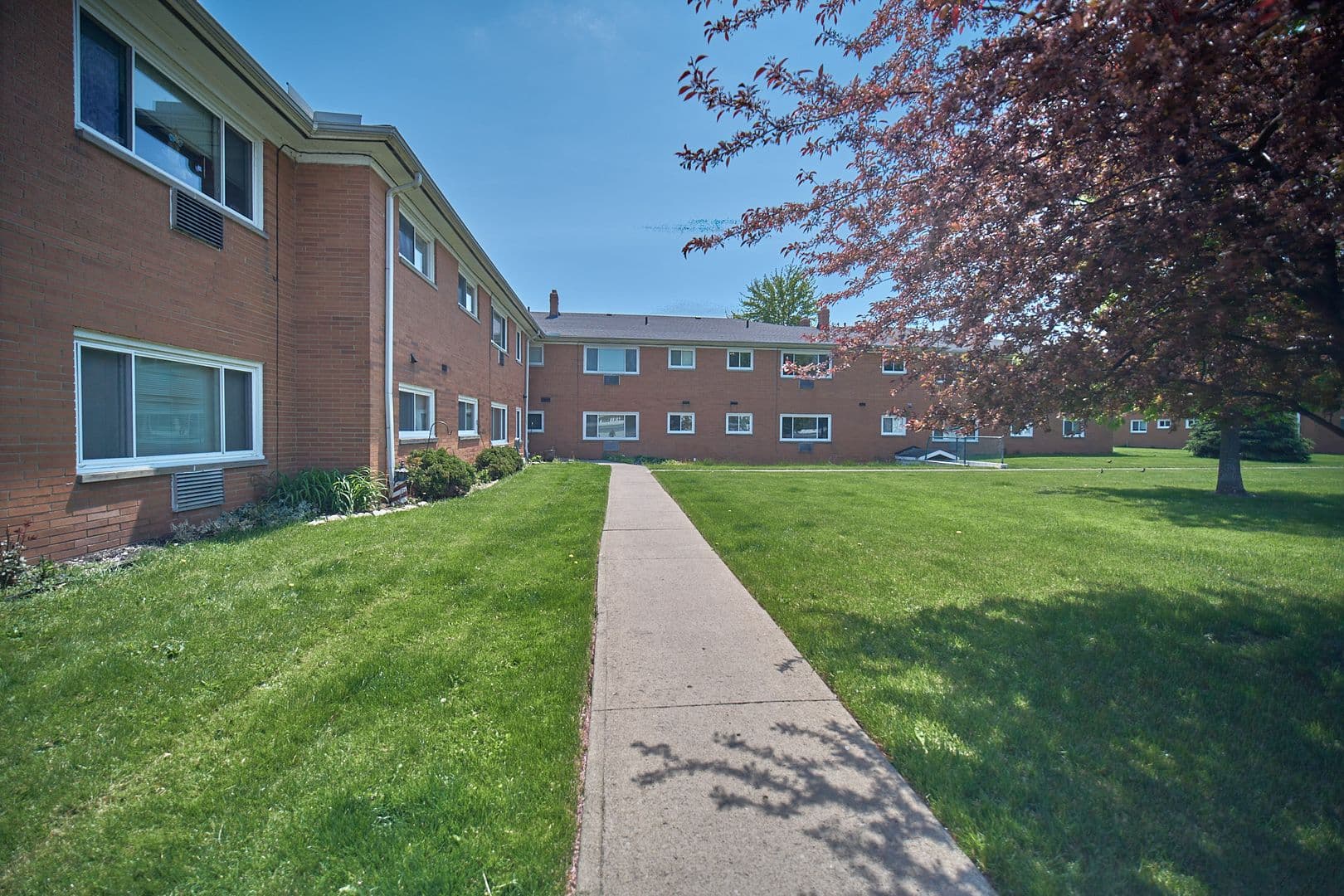 Euclid Apartment: 25701-25781 Lakeshore Blvd.