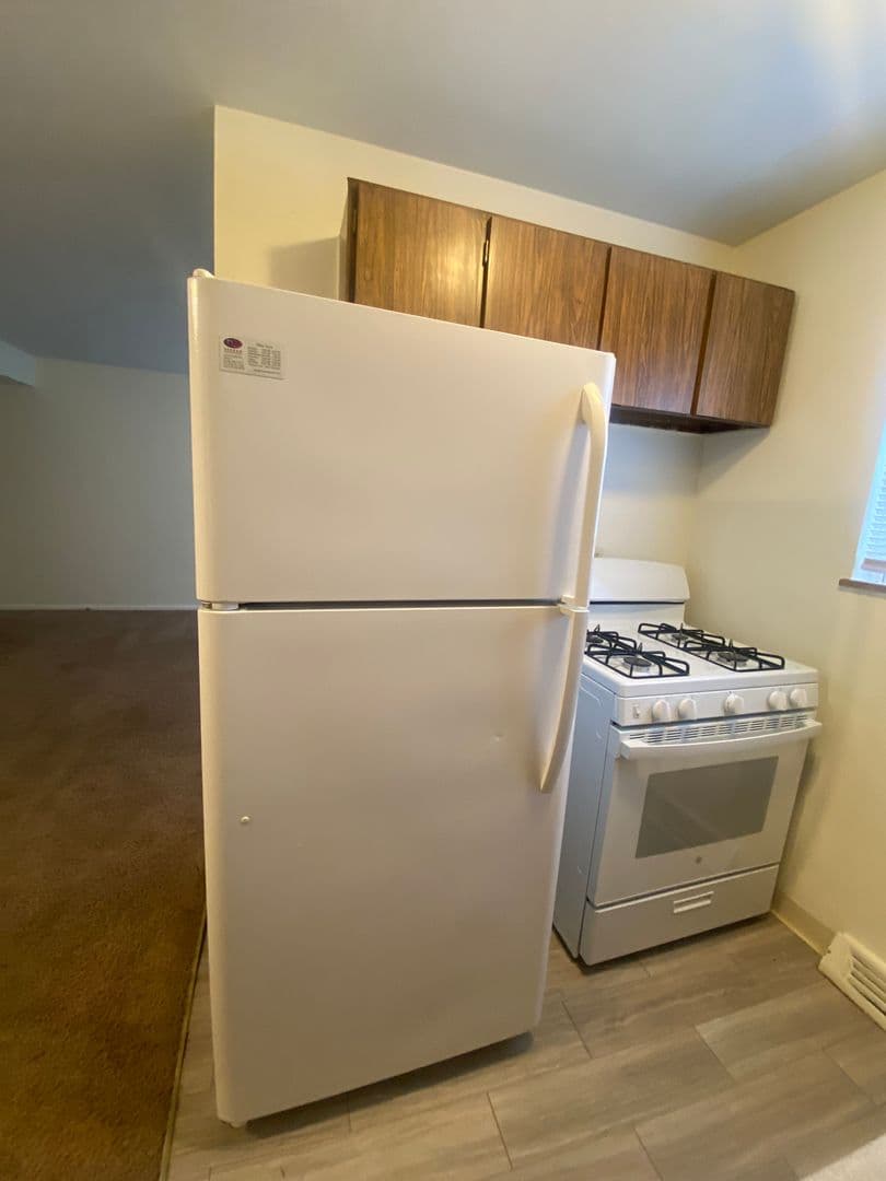 Euclid Apartment: 22450-22400 Euclid Ave.