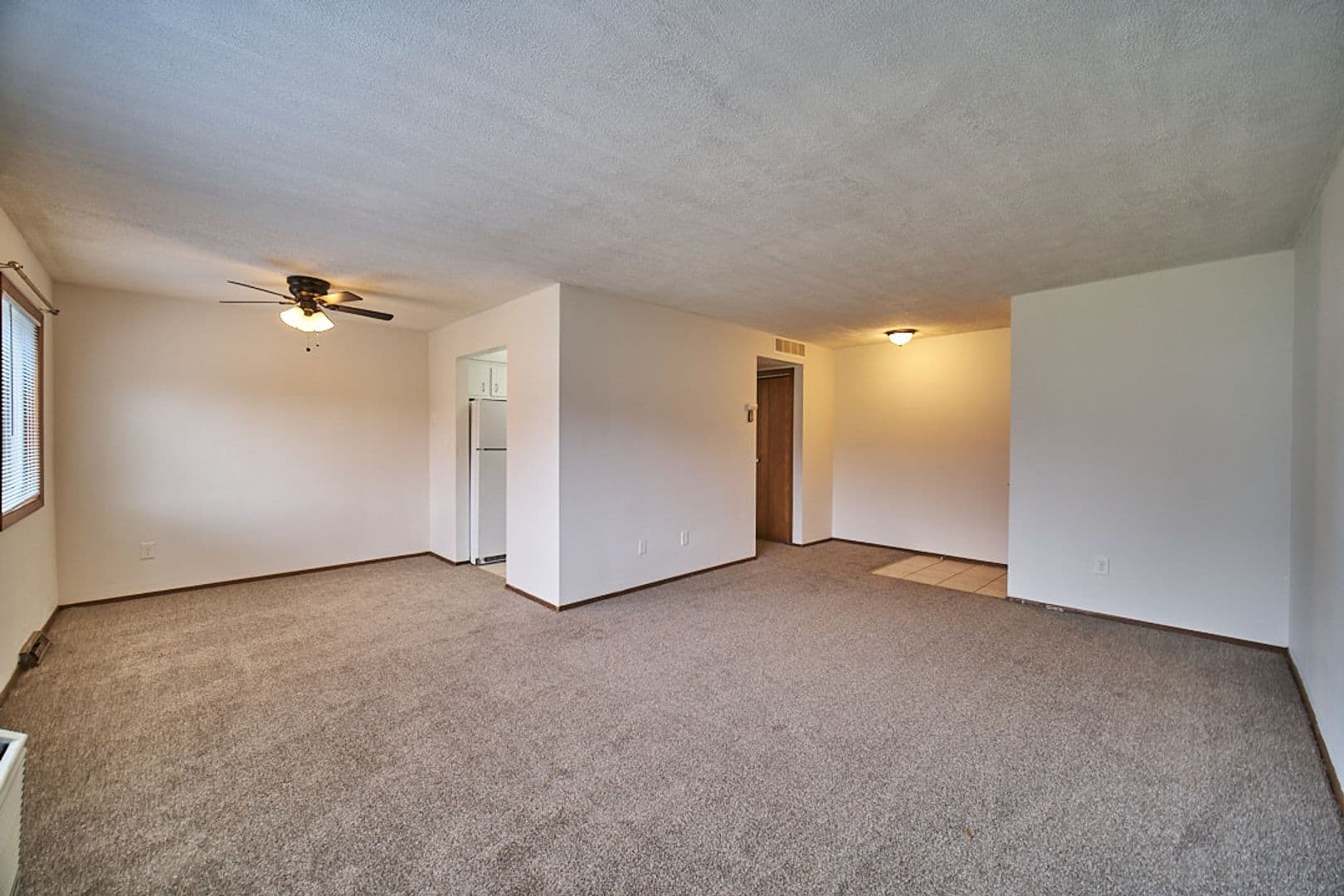 Euclid Apartment: 25701-25781 Lakeshore Blvd.