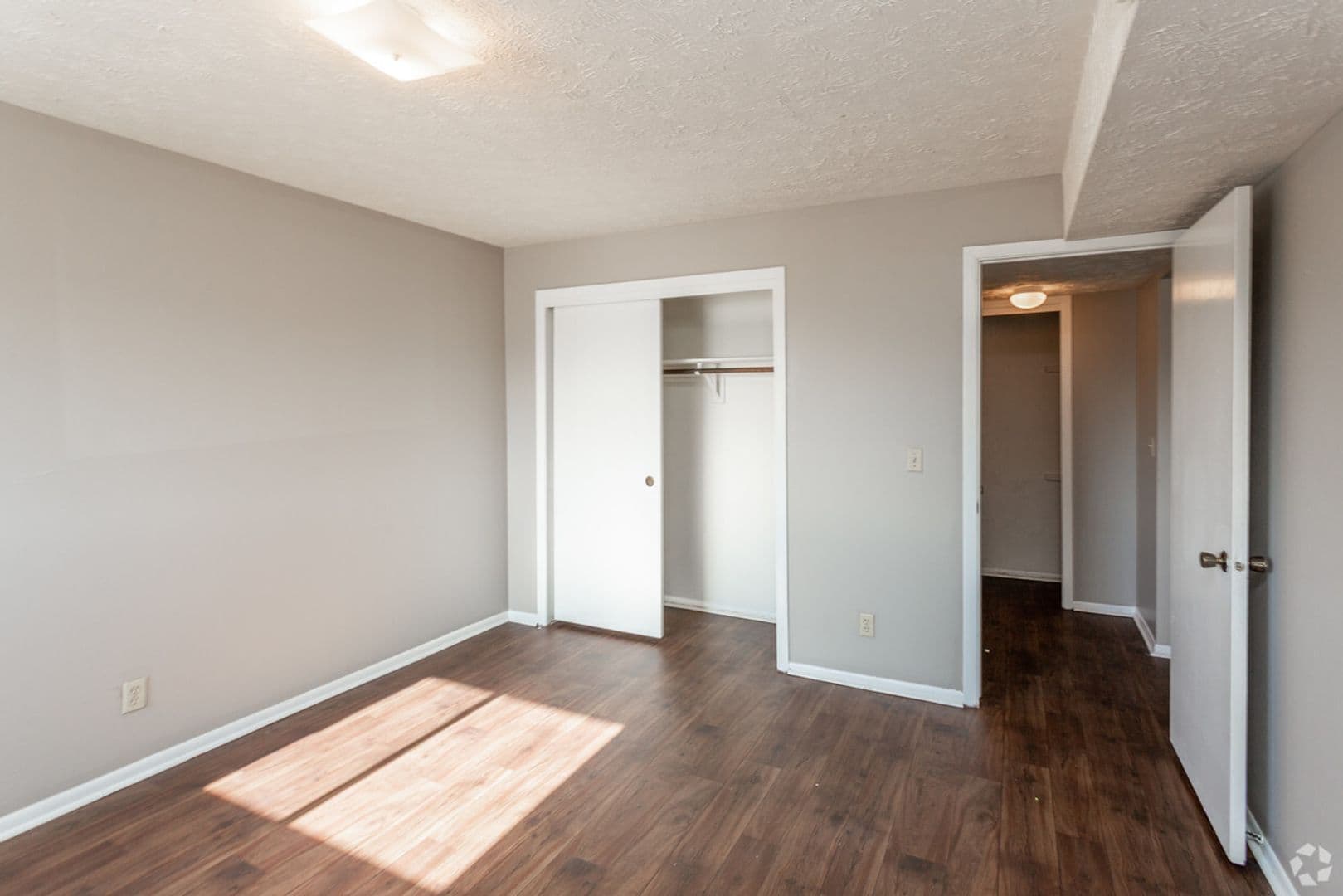 Omaha Apartment: 6516 N 64th Plaza