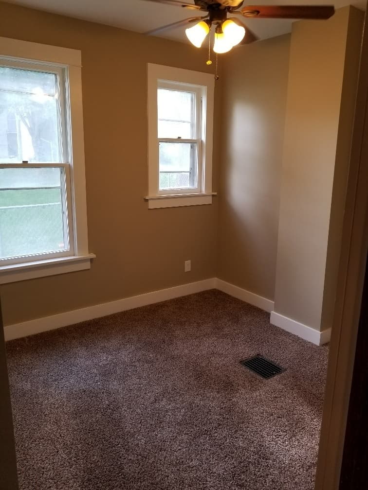 Omaha House: 2131 Drexel St