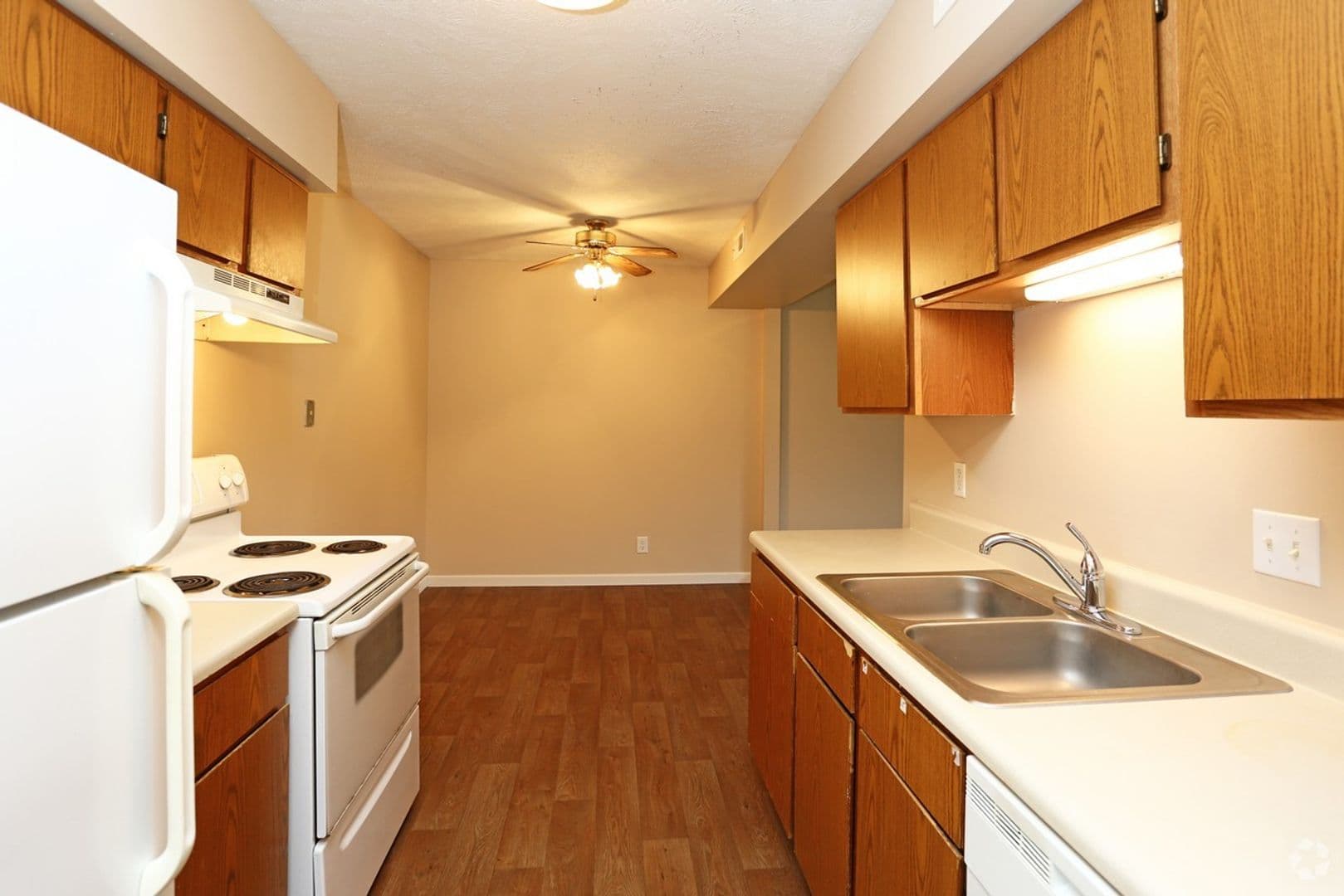 Omaha Apartment: 10526 Fort Plaza