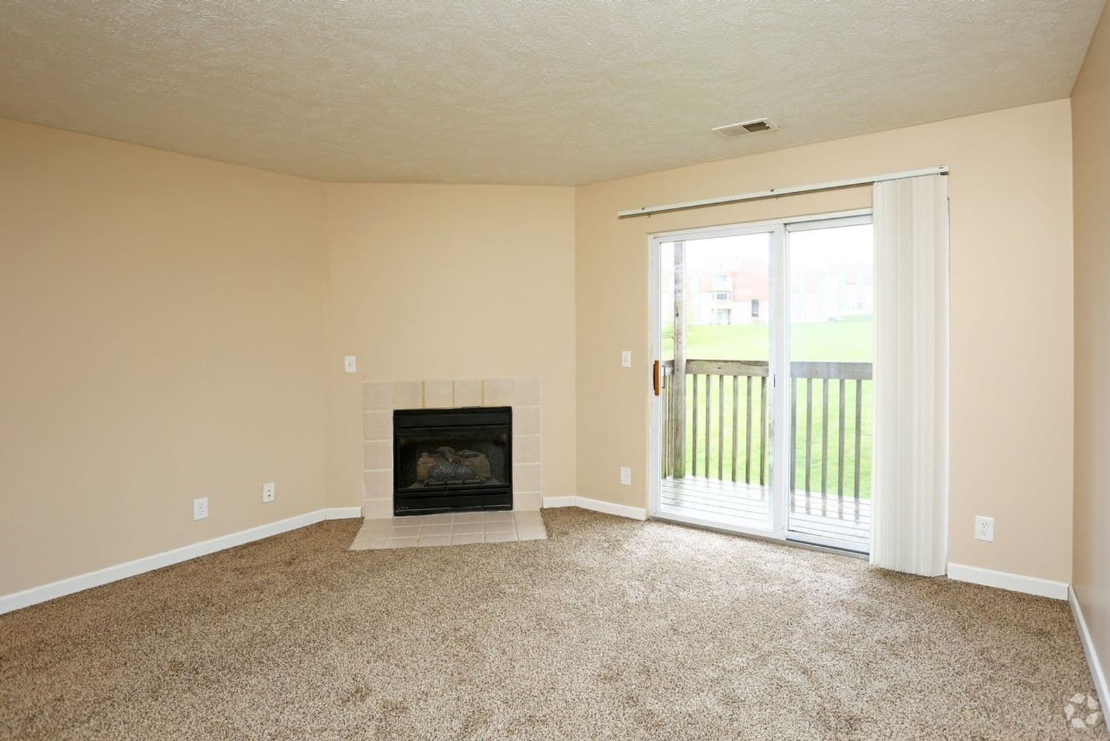 Omaha Apartment: 10526 Fort Plaza