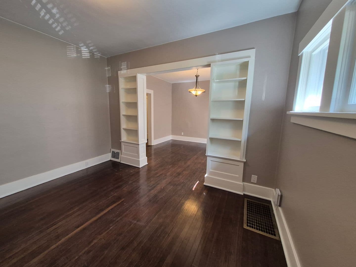 Omaha House: 4410 Cass St