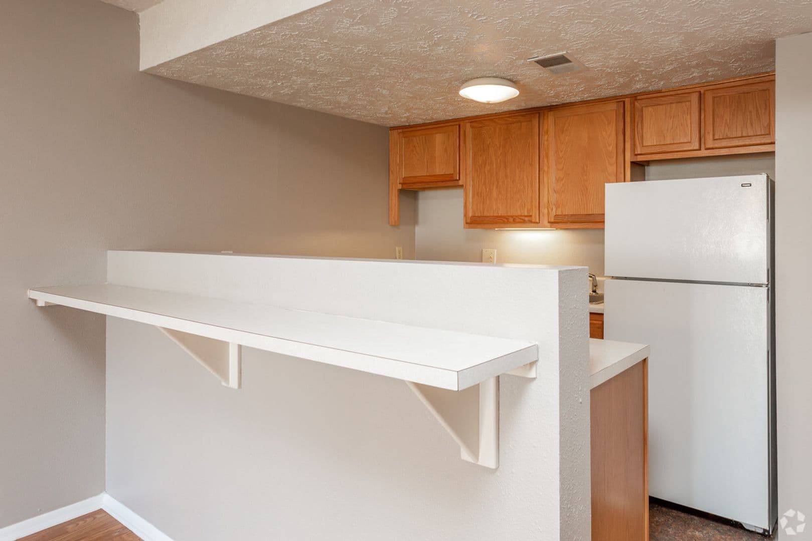 Omaha Apartment: 6516 N 64th Plaza