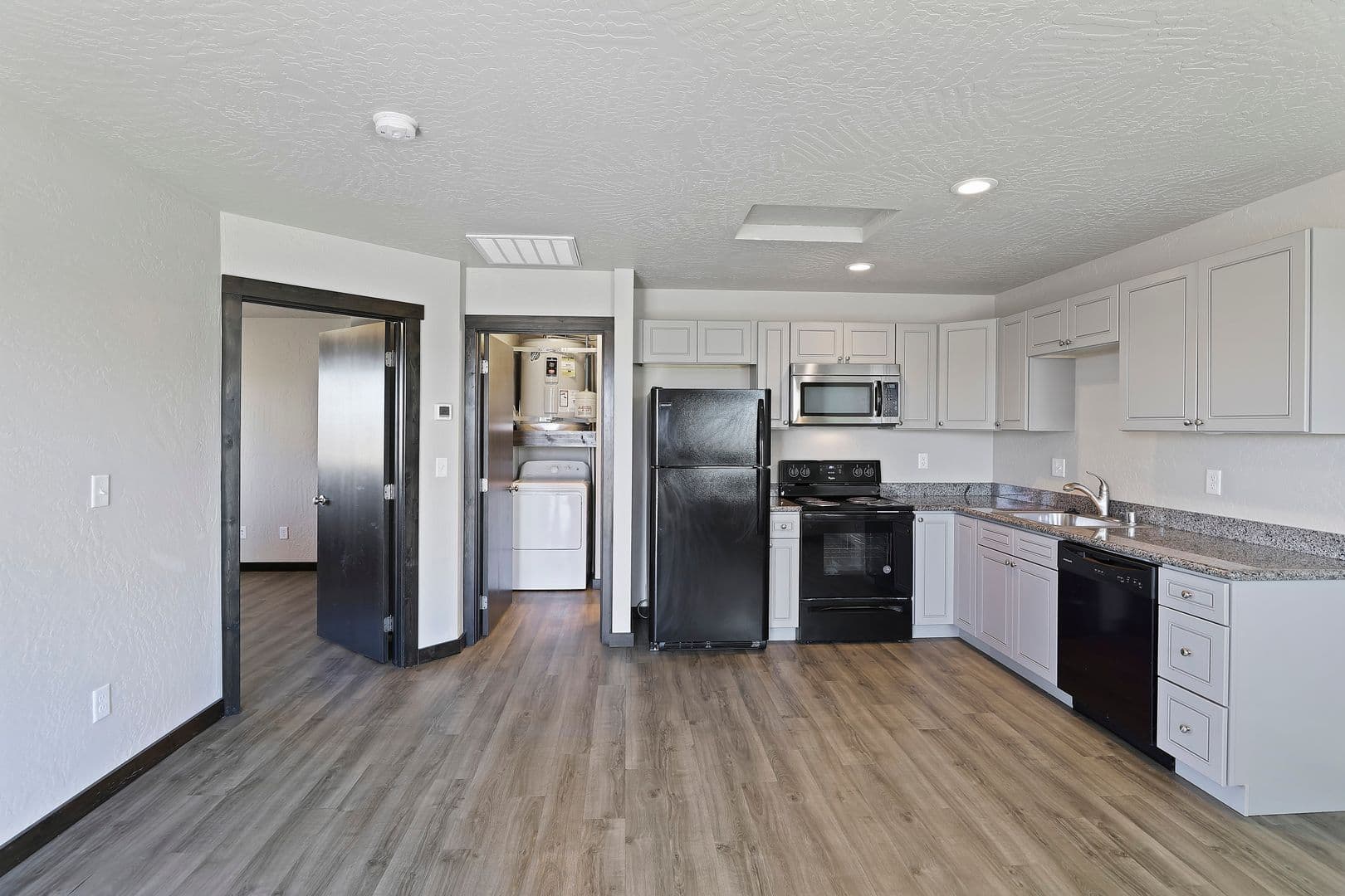 Airway Heights Apartment: 13830 W Bergen Dr